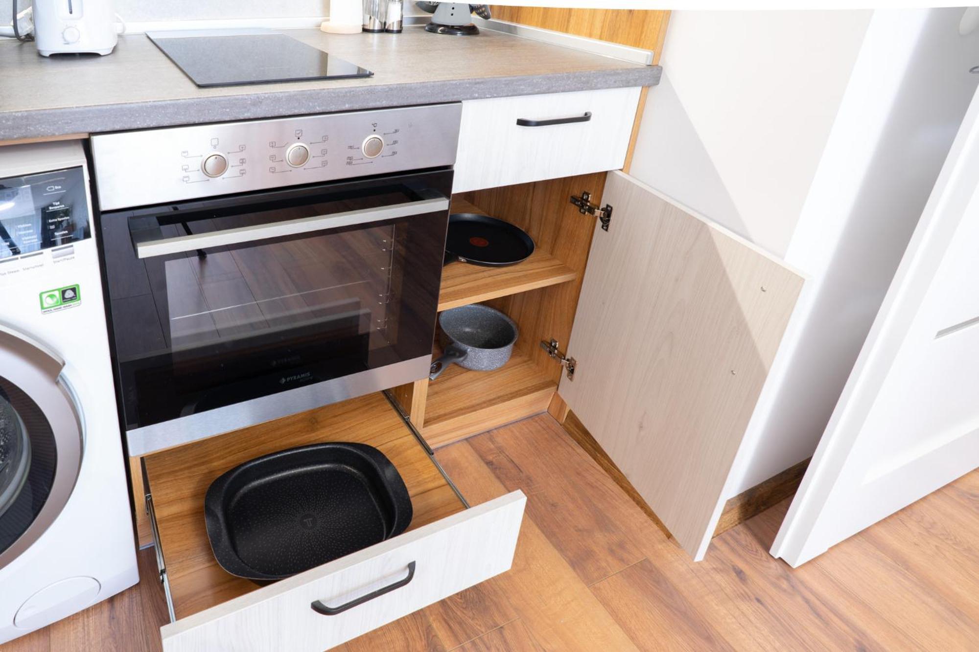 New Modern & Cozy Apartment With Free Private Parking And Ev Charging Station Varna Exterior photo